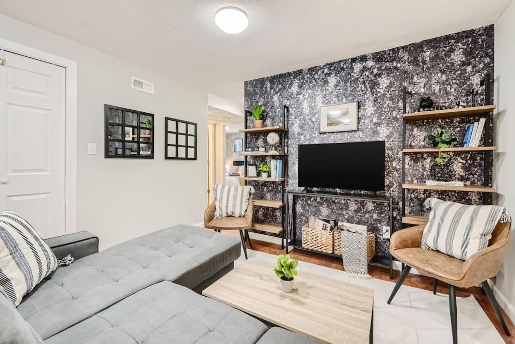 Adorable 2-Bedroom Modern Basement Denveri nemzetközi repülőtér Kültér fotó